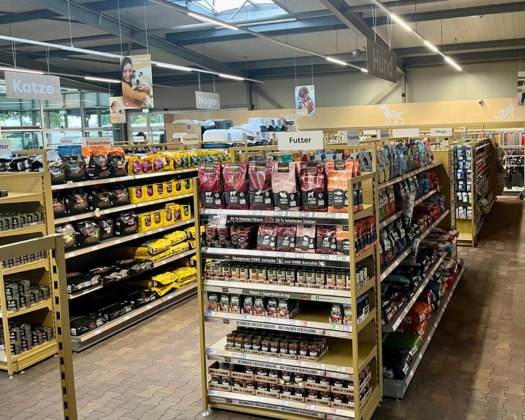 Abteilung für Hunde und Katzen im ZOO & Co. Kreimers